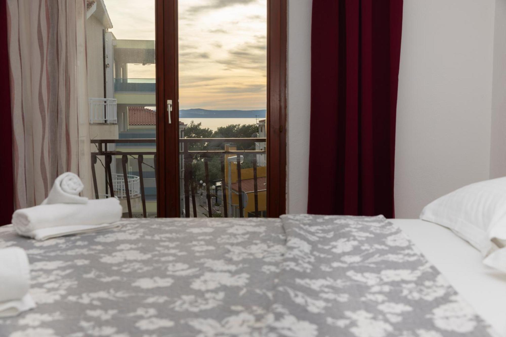 Apartments Family Roso Promajna Εξωτερικό φωτογραφία