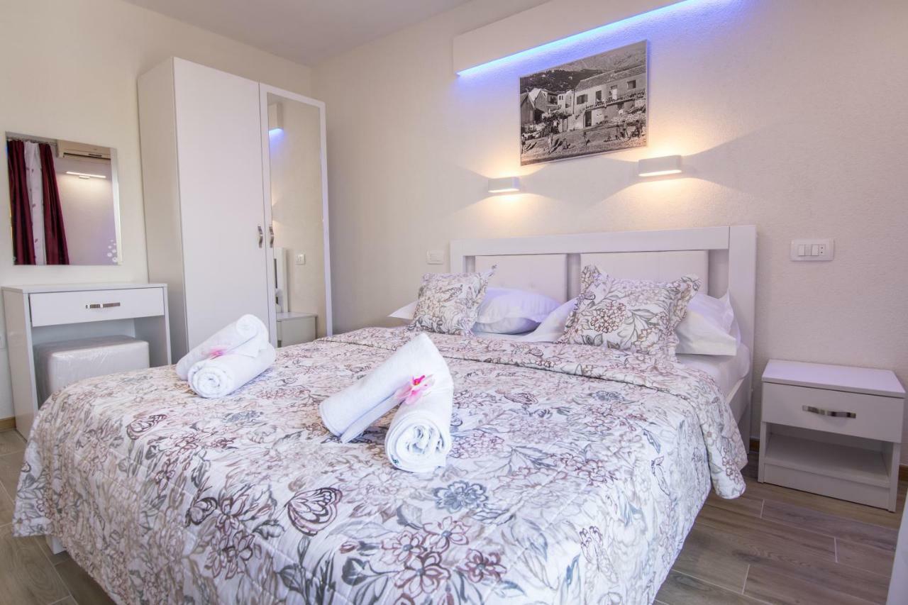 Apartments Family Roso Promajna Εξωτερικό φωτογραφία