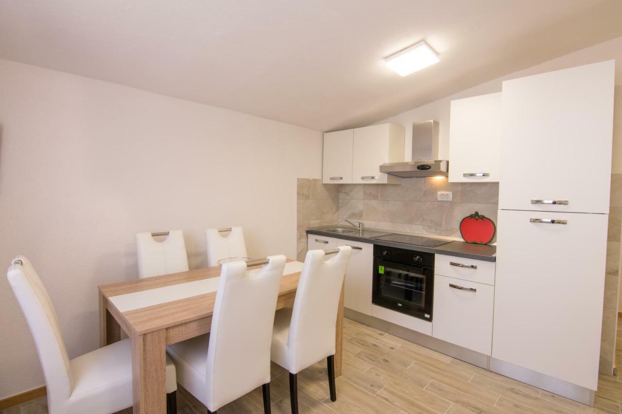Apartments Family Roso Promajna Εξωτερικό φωτογραφία